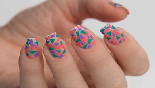 Do you know the Triangle Nail Art Manicure?